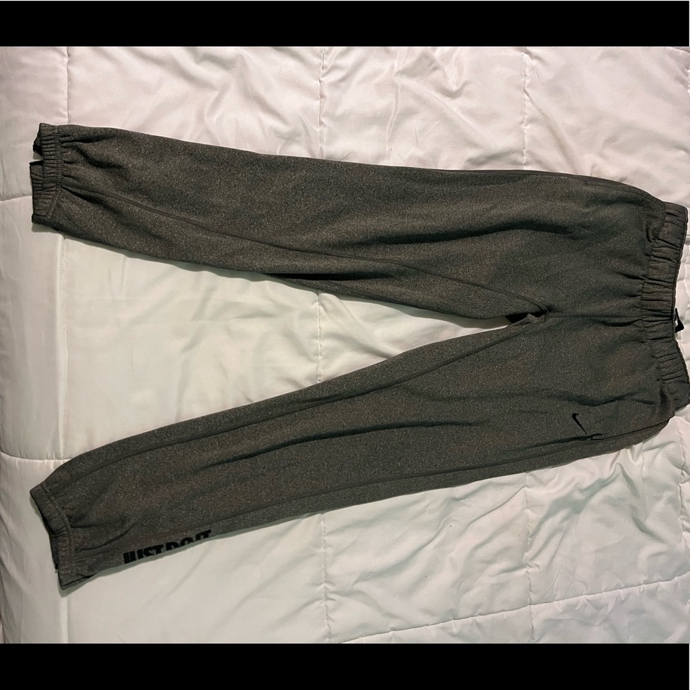 Nike thermal sweats xs
